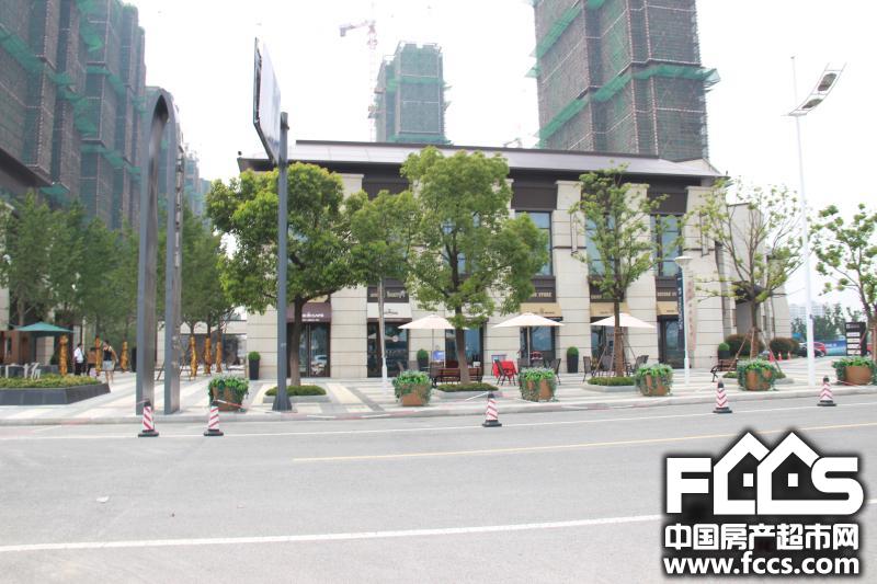 苏州绿地中央广场实景图 - 苏州房产超市网