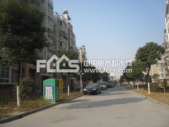 宜兴房产超市网 宜兴小区 城东小区 和兴佳苑 2秒 暂停播放 37