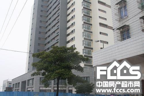 邦泰泊寓精装边套送小阳台1室1厅1卫出入方便拎包