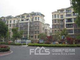 中心地段，彩光好，交通方便